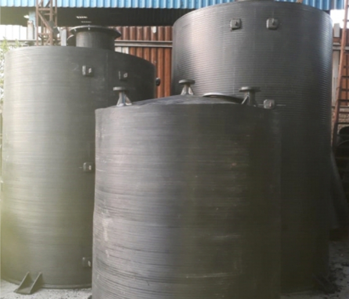 Acid & Chemical storage tanks